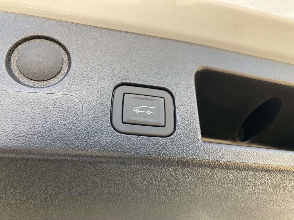 New 2026 GMC Terrain Denali AWD/4WD image 12