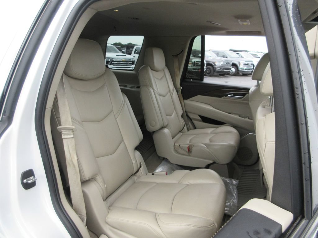 Certified 2018 Cadillac Escalade Luxury w/ LPO, Radiant Package AWD/4WD image 26