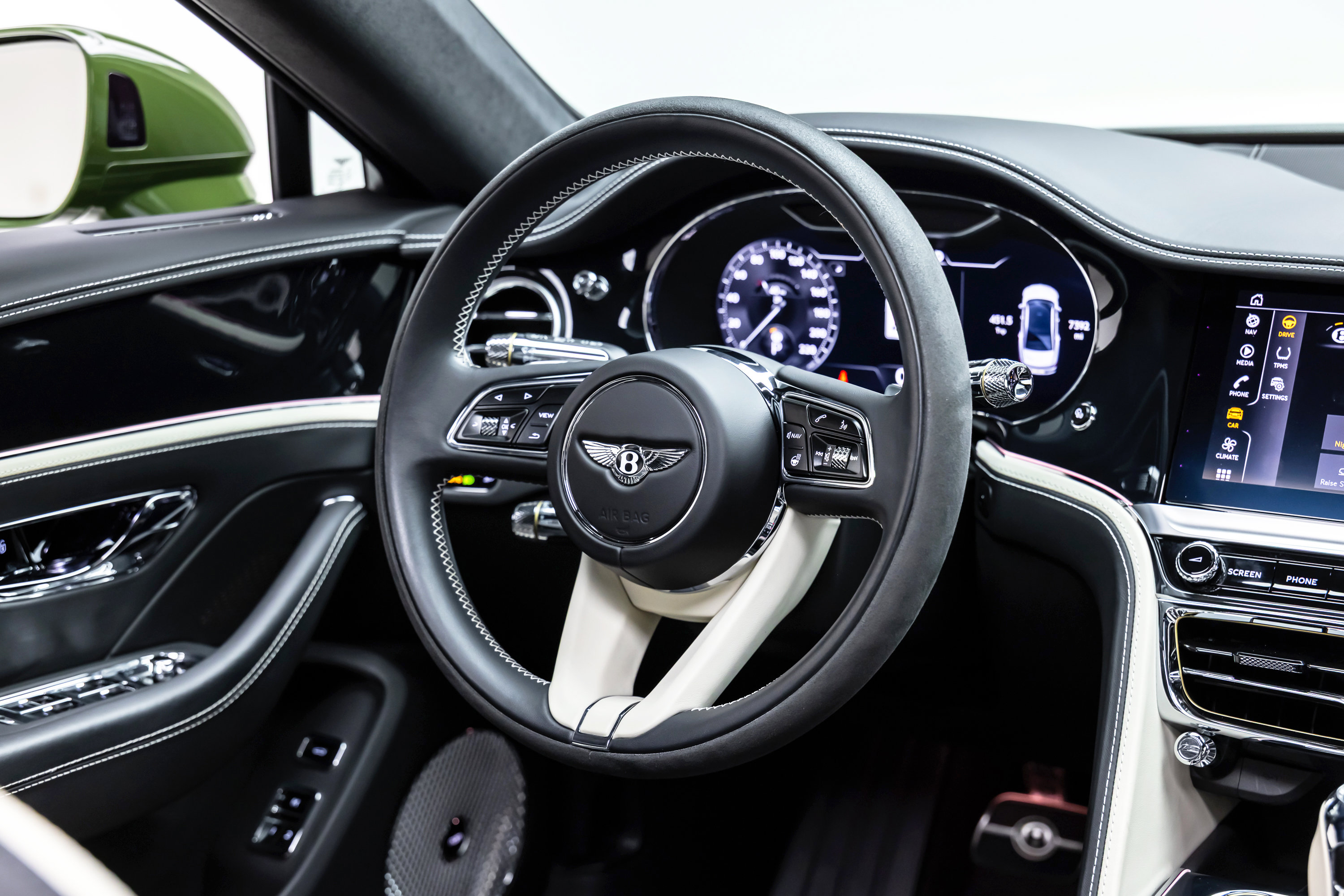 Used 2024 Bentley Flying Spur W12 AWD/4WD image 59