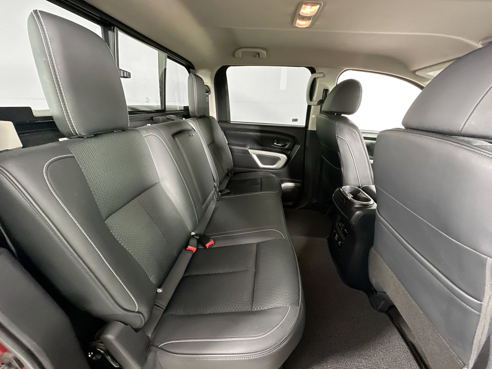 Used 2019 Nissan Titan PRO-4X image 24