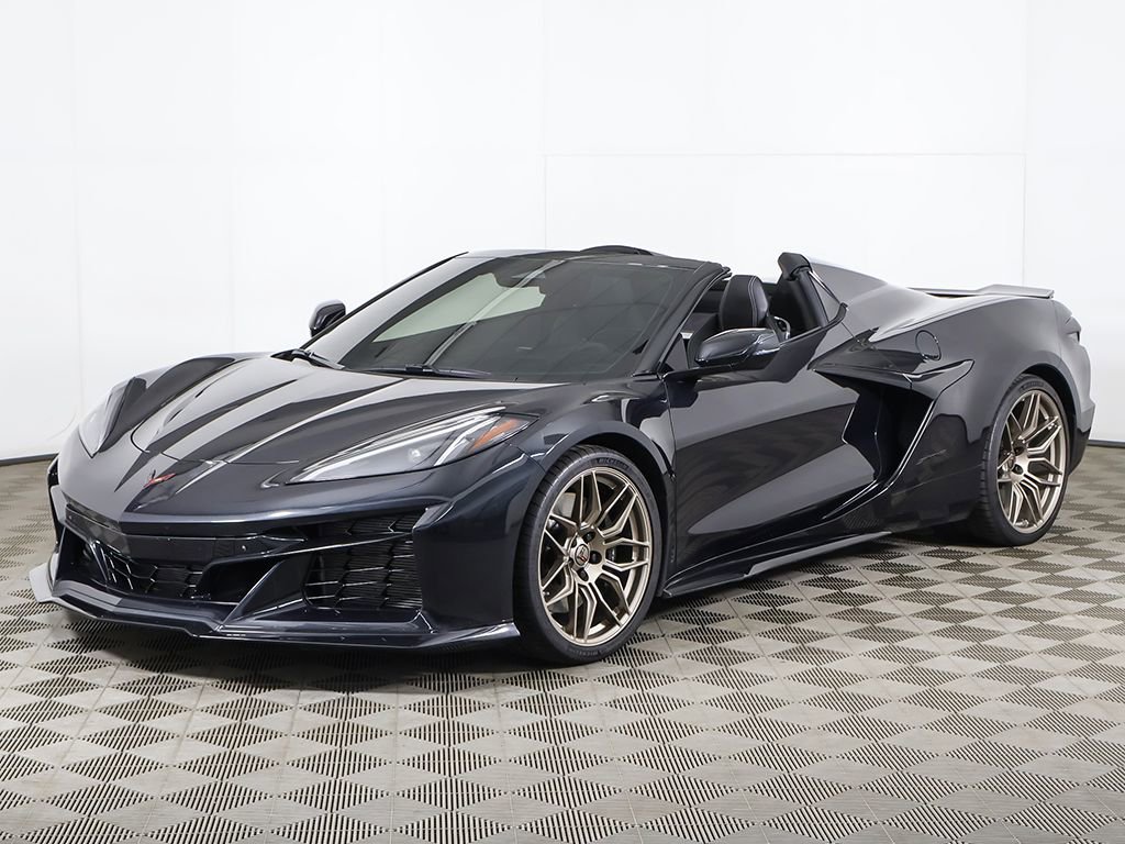 Used 2024 Chevrolet Corvette Z06 w/ Stealth Interior Trim Package RWD image 11