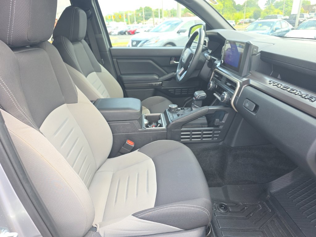 Used 2024 Toyota Tacoma TRD Off-Road AWD/4WD image 11