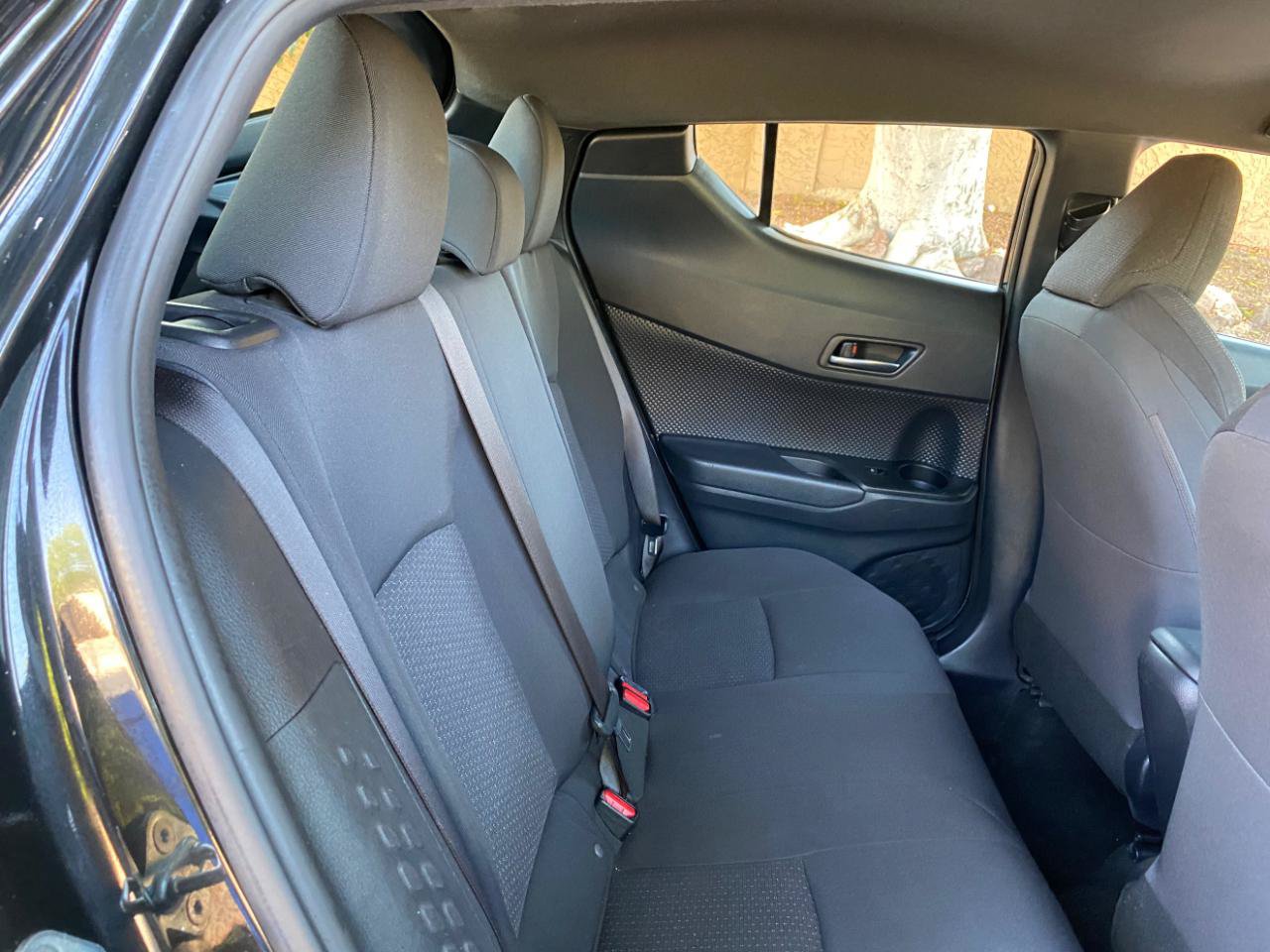 Used 2018 Toyota C-HR XLE FWD image 41
