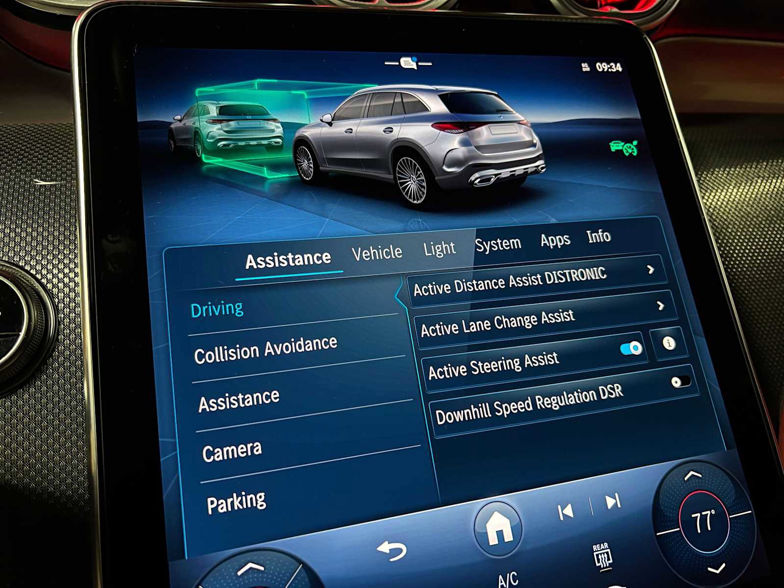 Certified 2025 Mercedes-Benz GLC 300 4MATIC image 33