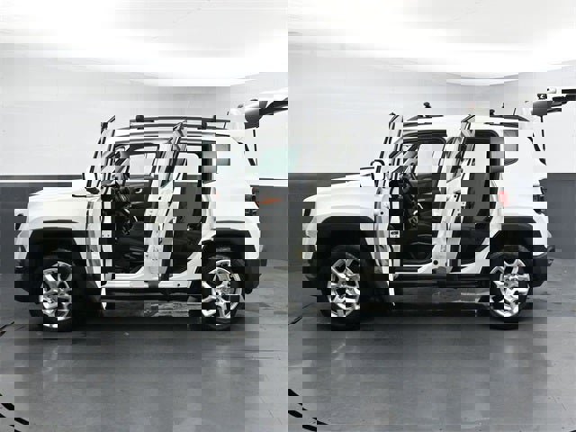 Used 2018 Jeep Renegade Latitude image 41