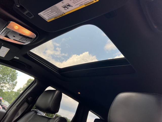 Used 2020 Jeep Grand Cherokee Limited AWD/4WD image 10