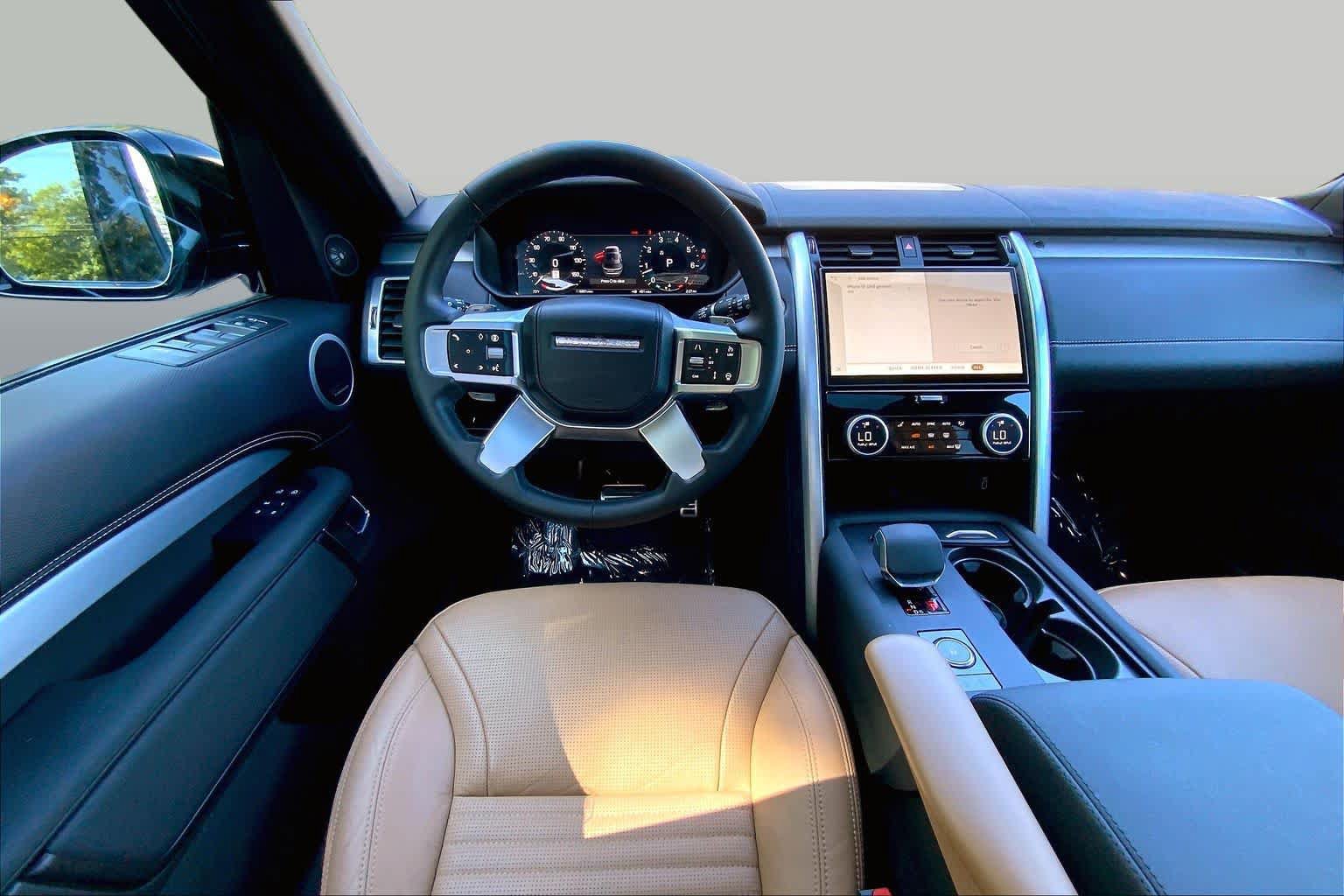 Used 2026 Land Rover Discovery Limited Edition AWD/4WD image 6