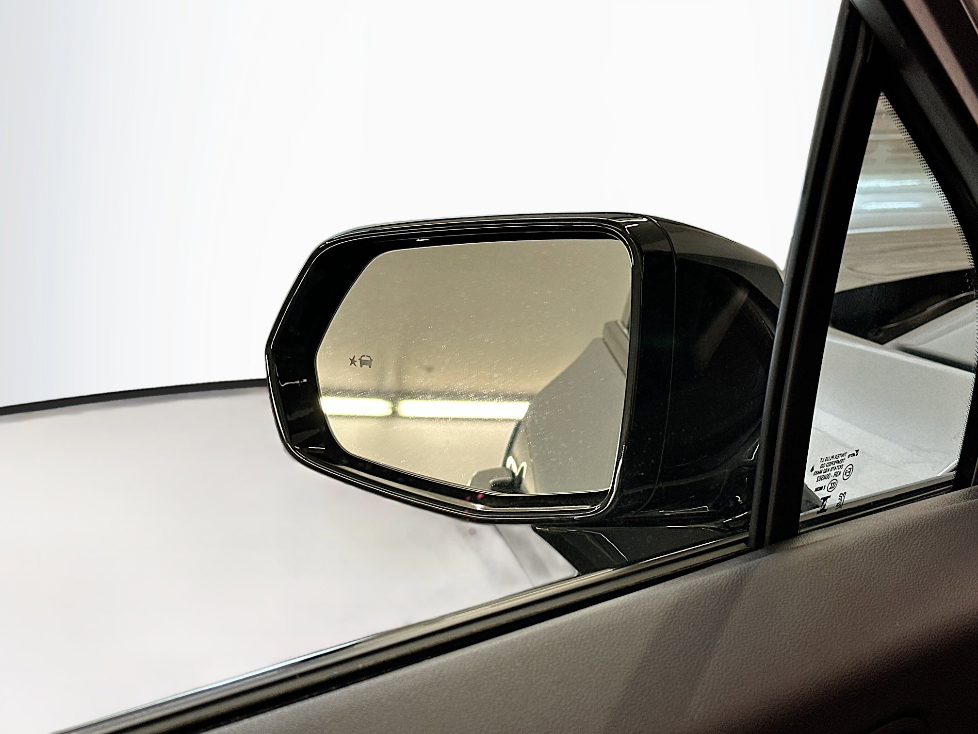 Used 2025 Honda Prologue EX image 16