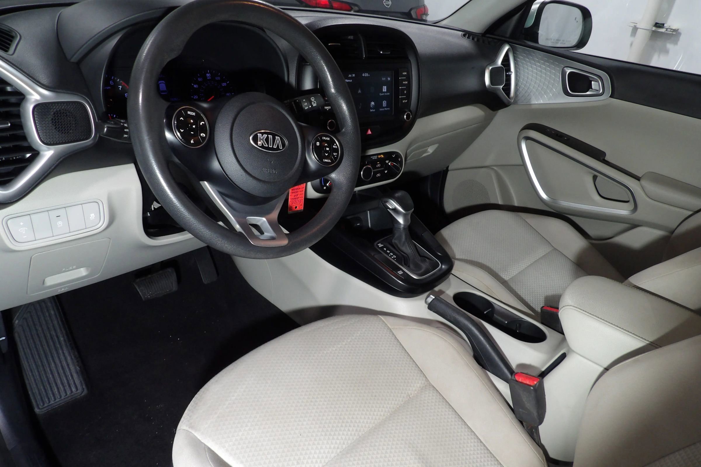 Used 2020 Kia Soul LX FWD image 8