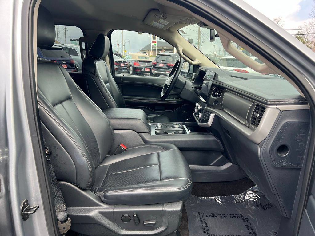 Used 2023 Ford Expedition Max XLT AWD/4WD image 29
