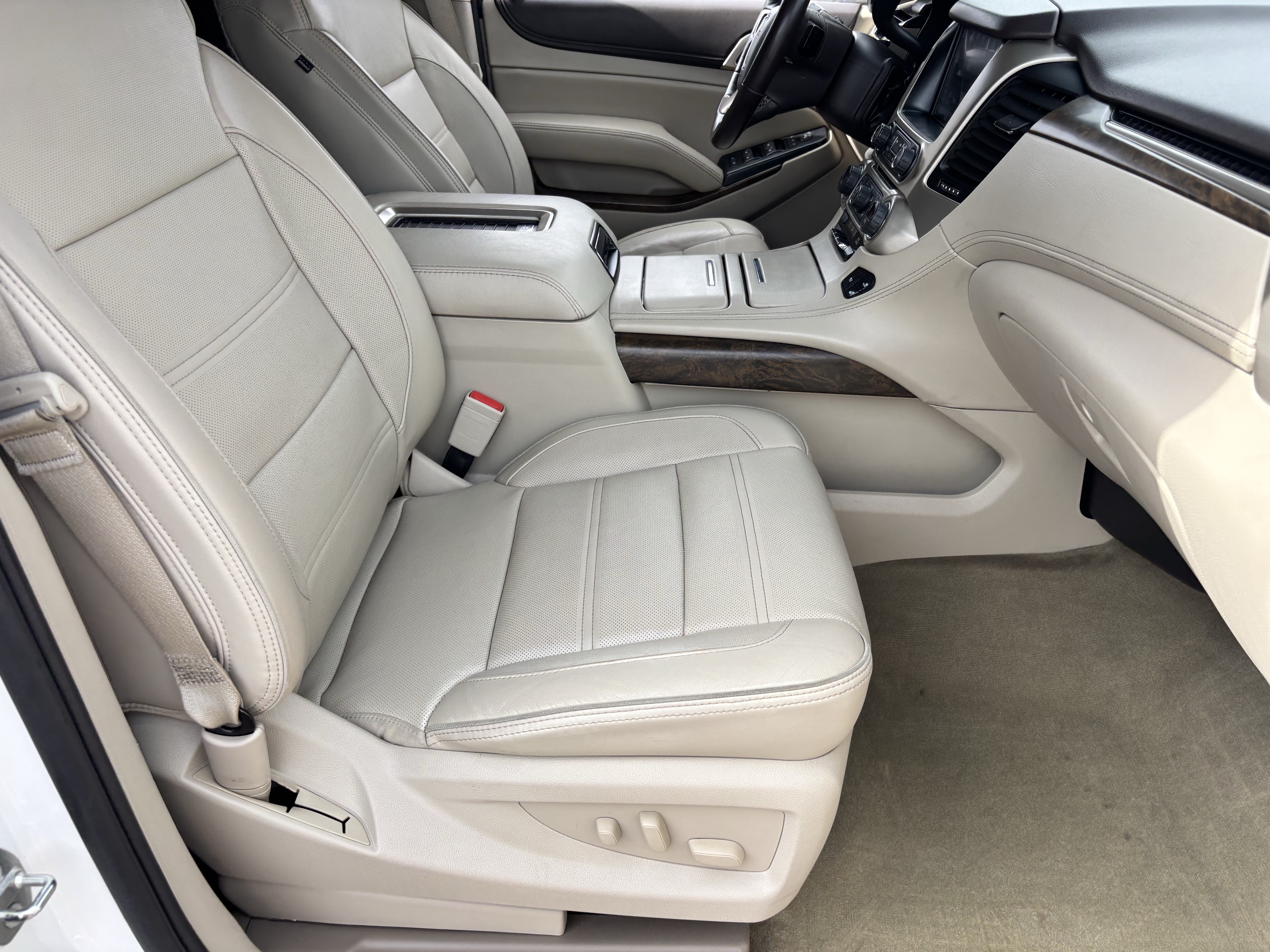 Used 2018 GMC Yukon Denali w/ Open Road Package AWD/4WD image 9