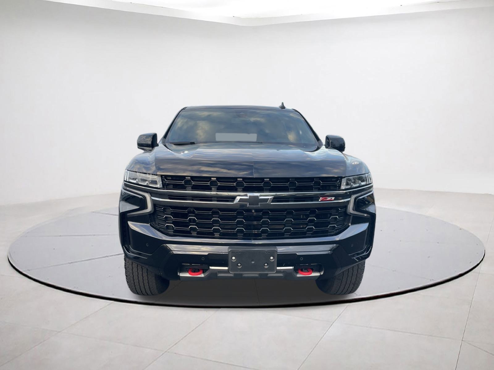 Used 2021 Chevrolet Tahoe Z71 w/ Luxury Package image 2
