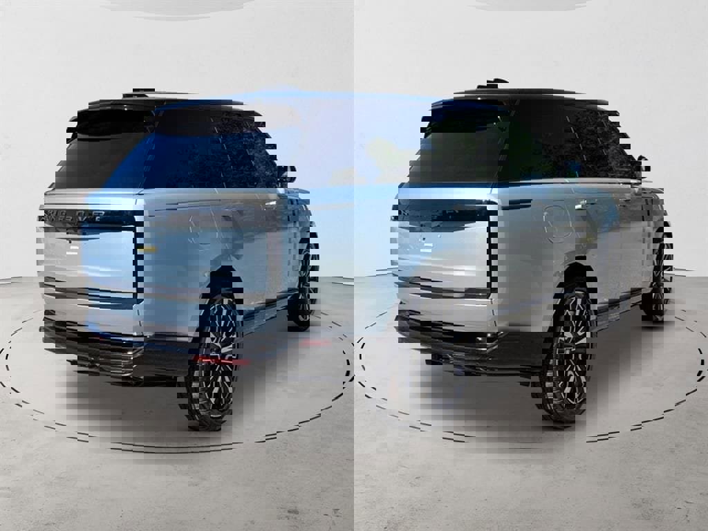 New 2025 Land Rover Range Rover SE image 5