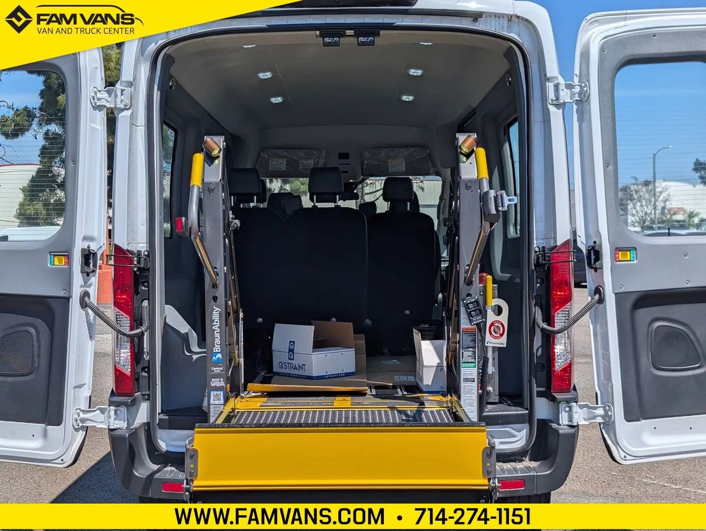 Used 2023 Ford E-Transit Medium Roof RWD image 13