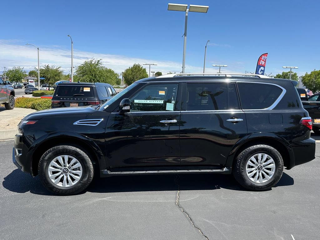 Used 2024 Nissan Armada SV AWD/4WD image 3