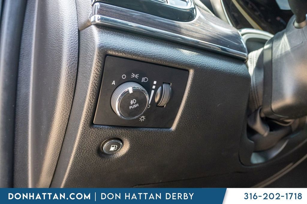 Used 2021 Jeep Grand Cherokee Overland AWD/4WD image 17