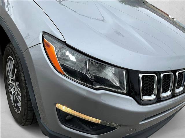 Used 2017 Jeep Compass Latitude w/ Popular Equipment Group image 28