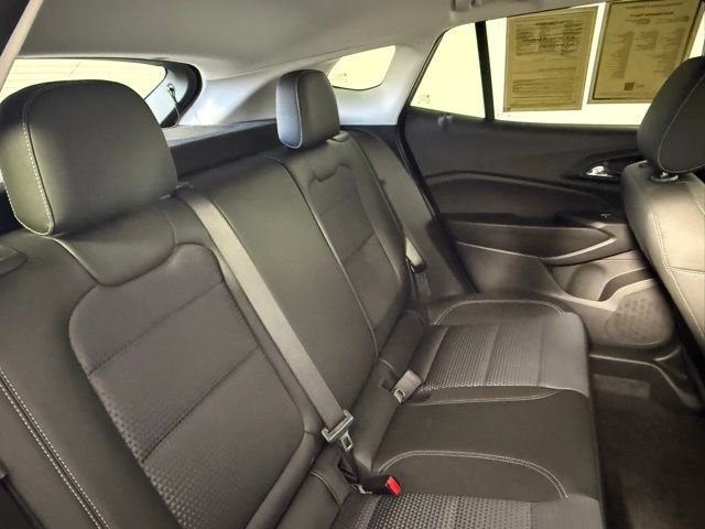 Used 2025 Chevrolet Trax LT w/ LT Convenience Package image 43