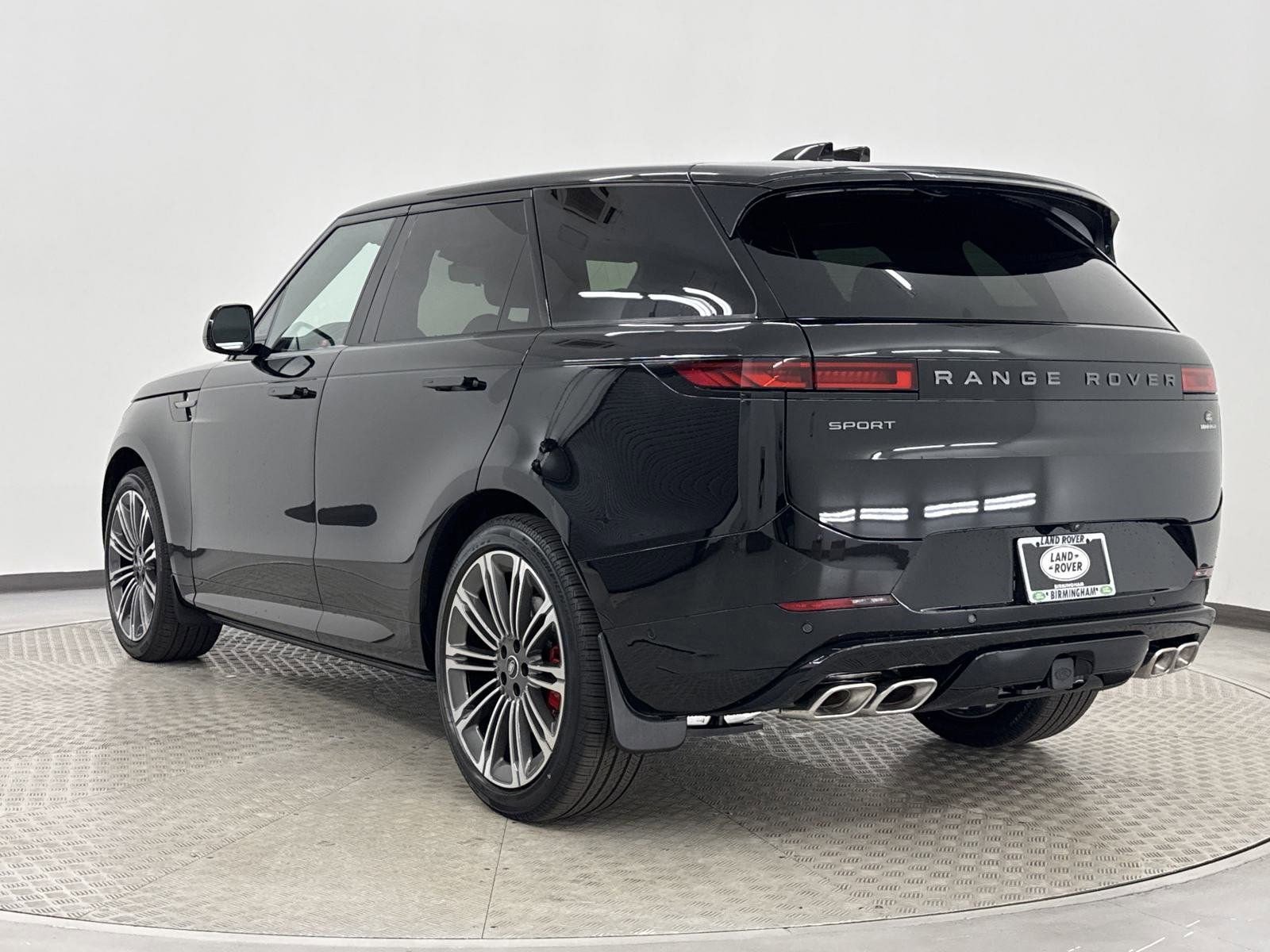 New 2025 Land Rover Range Rover Sport Dynamic SE image 3