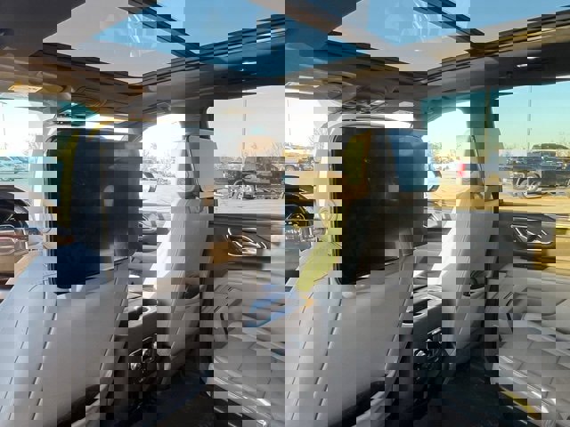 Used 2021 GMC Yukon SLT w/ SLT Luxury Plus Package image 11