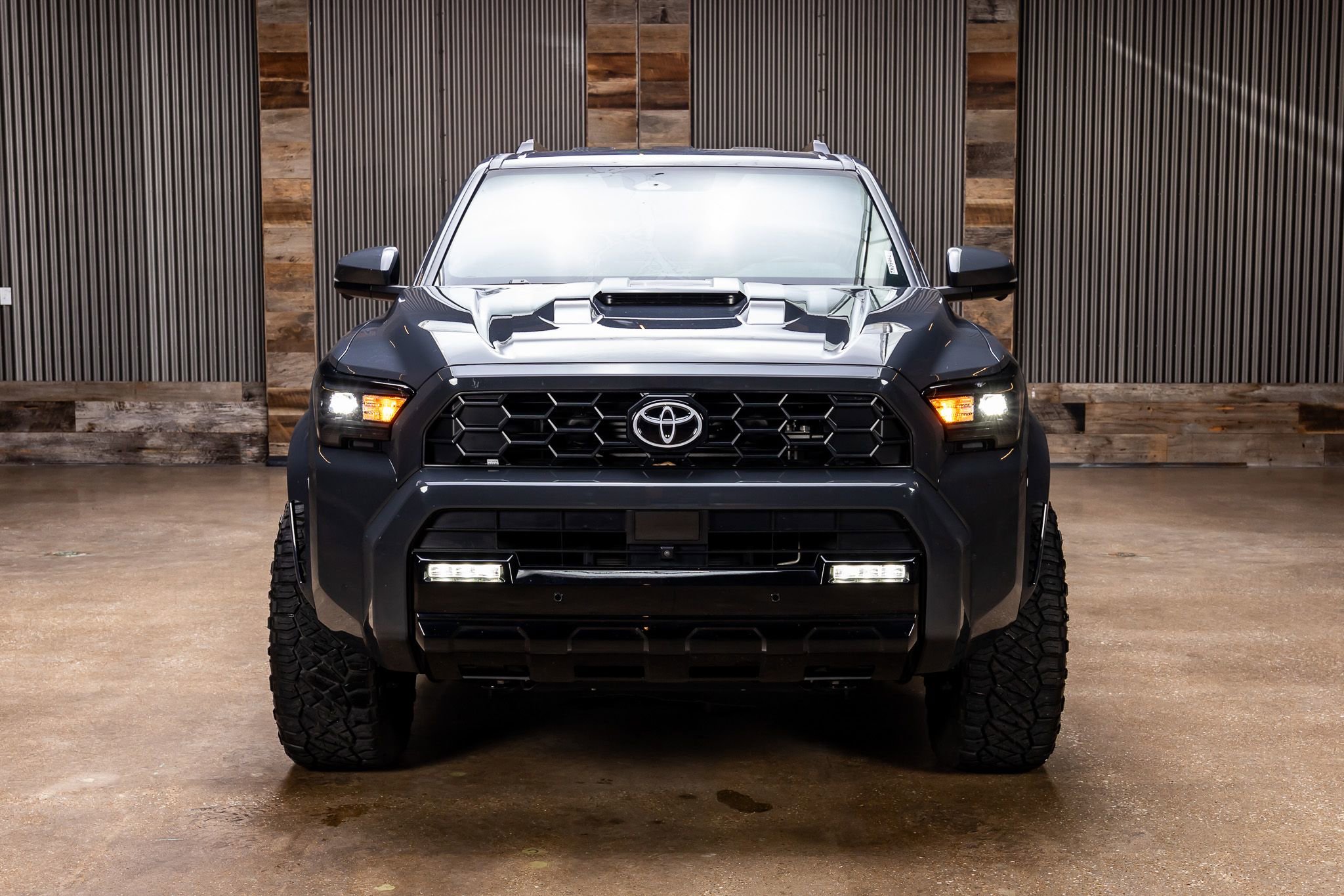Used 2025 Toyota 4Runner TRD Sport Premium AWD/4WD image 2