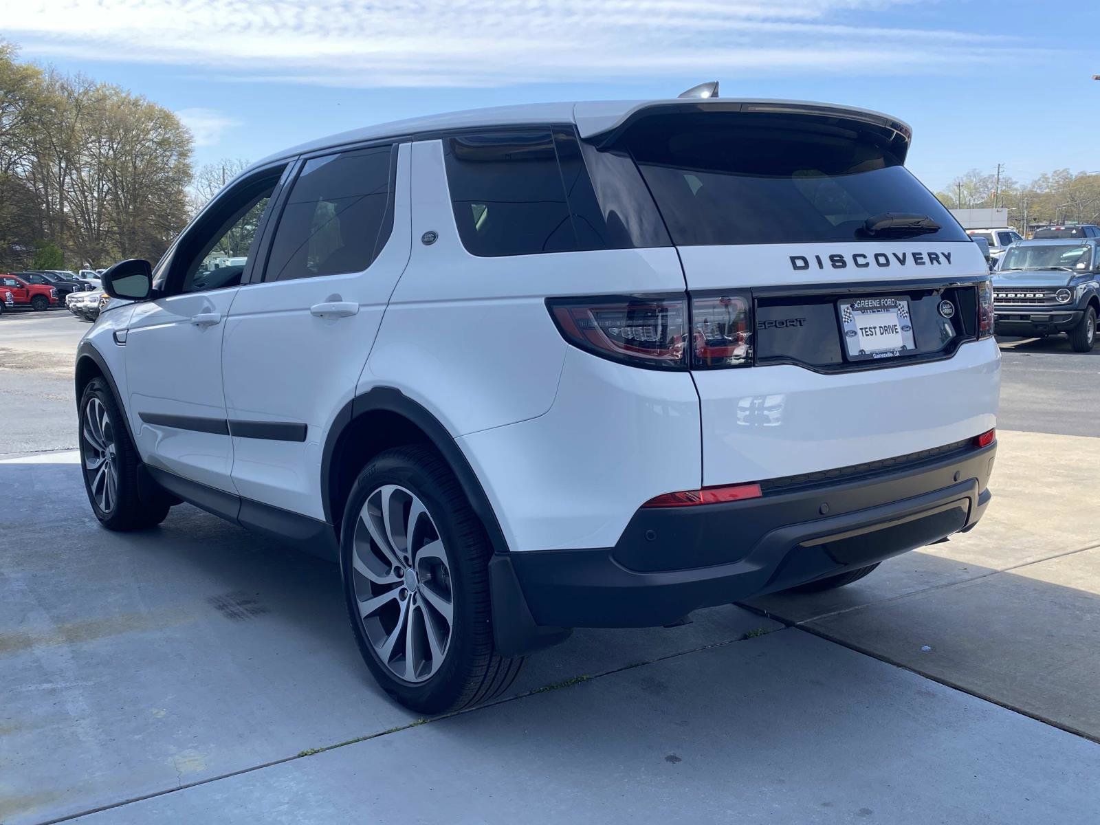 Used 2022 Land Rover Discovery Sport SE image 10