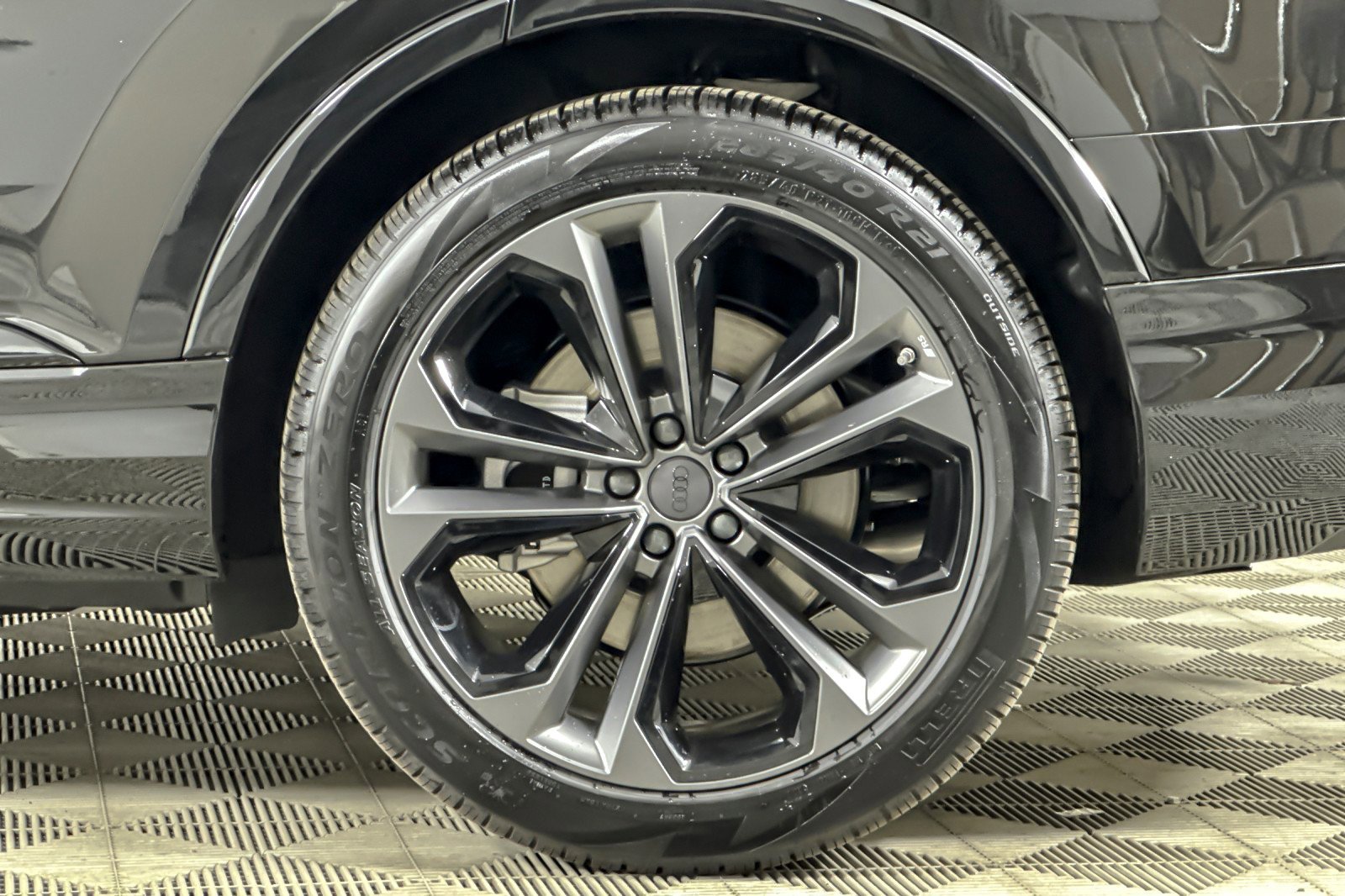 New 2026 Audi Q7 3.0T Premium Plus AWD/4WD image 24