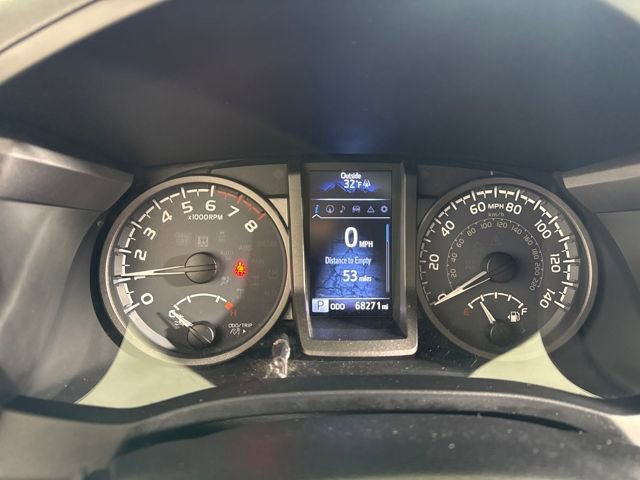 Used 2017 Toyota Tacoma TRD Sport w/ Tow Package (A/T) image 29
