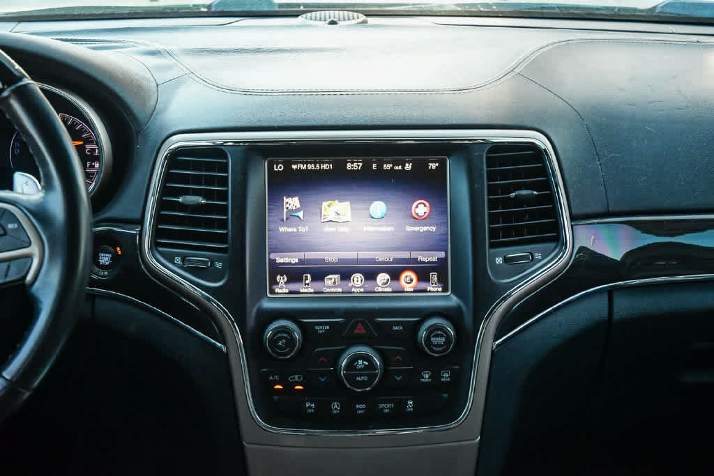 Used 2017 Jeep Grand Cherokee Overland RWD image 14