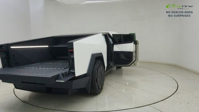 Used 2024 Tesla Cybertruck AWD Crew Cab image 71