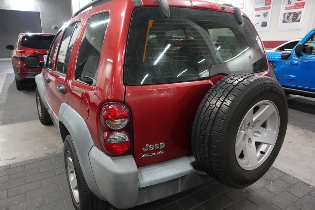 Used 2006 Jeep Liberty Sport AWD/4WD image 4
