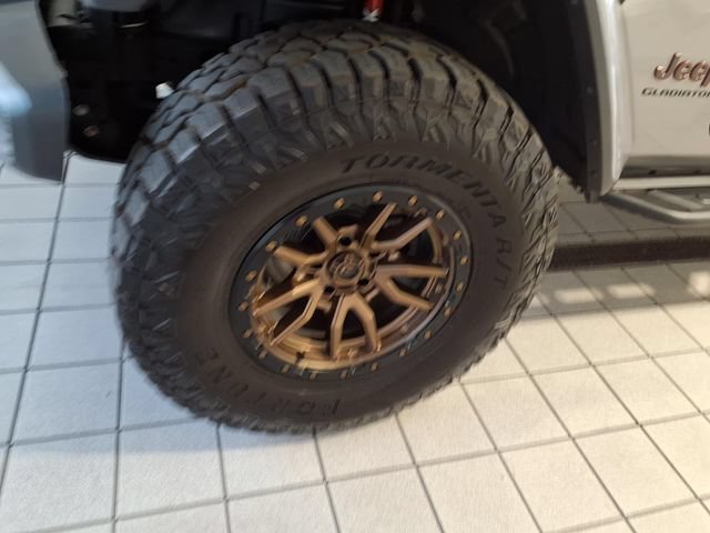Used 2020 Jeep Gladiator Rubicon w/ Cold Weather Group AWD/4WD image 5