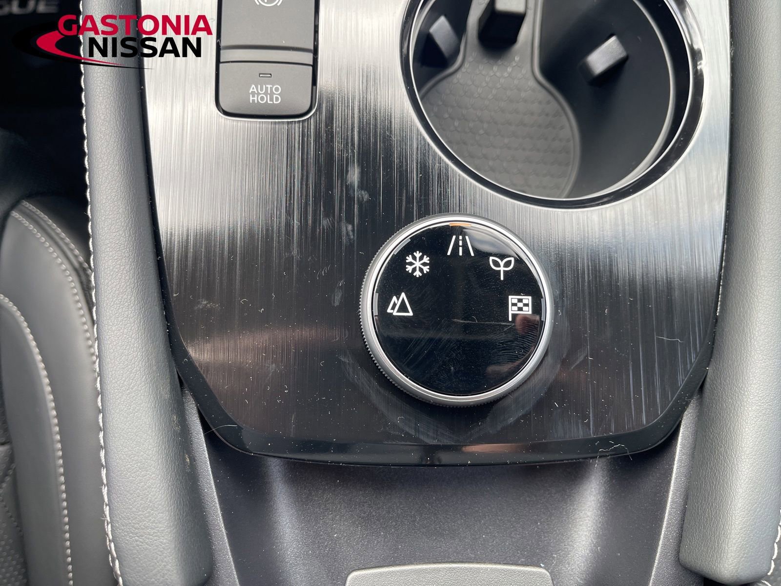 Used 2026 Nissan Rogue Platinum w/ Platinum Premium Package image 42