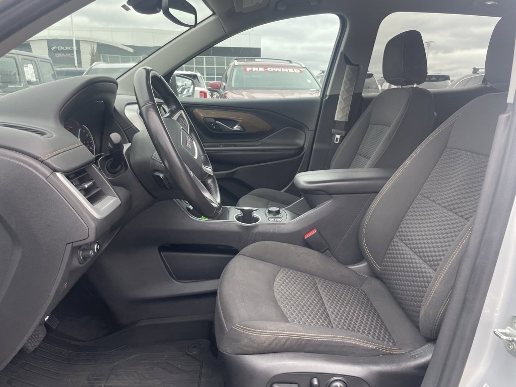 Used 2021 GMC Terrain SLE w/ Driver Convenience Package image 9