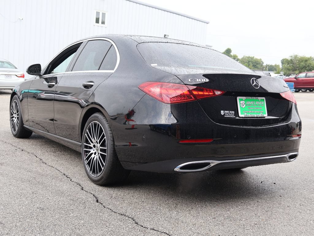 Used 2025 Mercedes-Benz C 300 4MATIC Sedan image 3