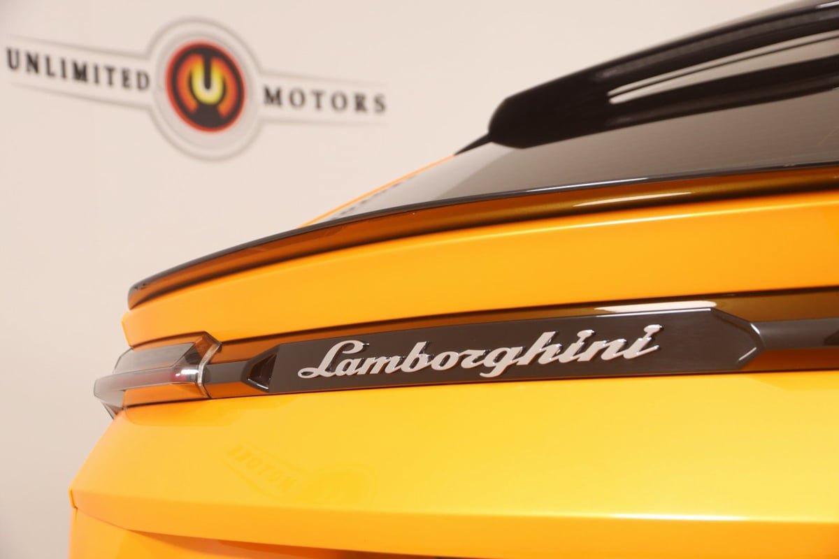 Used 2021 Lamborghini Urus AWD/4WD image 71