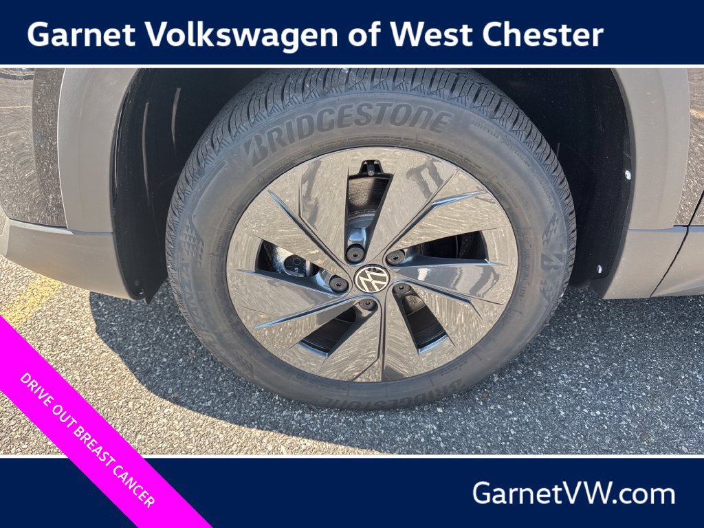 New 2026 Volkswagen Taos S FWD image 31