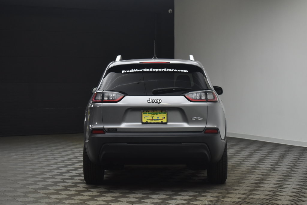 Used 2020 Jeep Cherokee Latitude FWD image 6