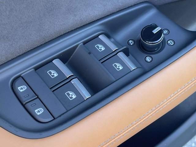 Certified 2025 Audi RS Q8 performance AWD/4WD image 16