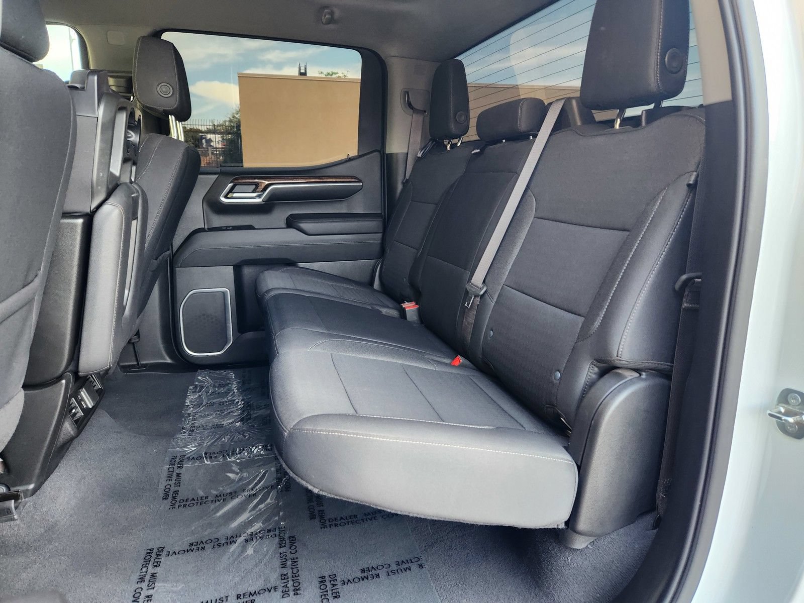 Used 2023 GMC Sierra 1500 SLE w/ X31 Off-Road Package AWD/4WD image 12