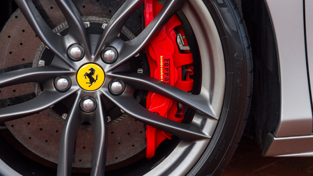 Used 2018 Ferrari 488 Spider RWD image 32