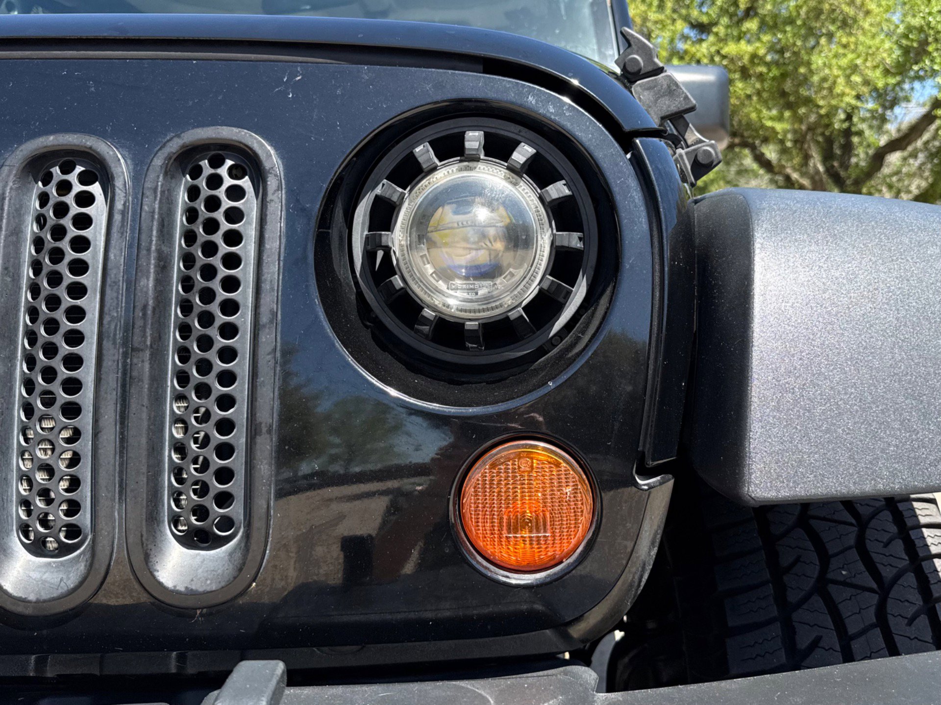 Used 2011 Jeep Wrangler Unlimited Rubicon w/ Connectivity Group image 5