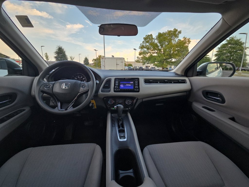 Used 2016 Honda HR-V LX image 18