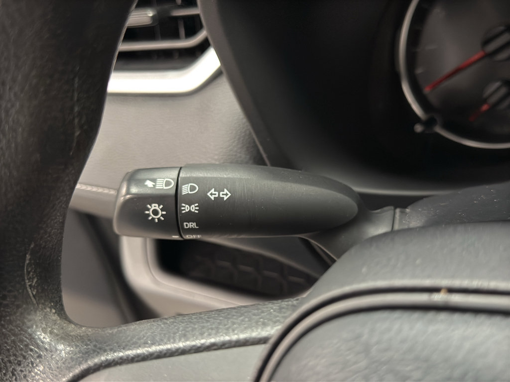 Used 2022 Toyota RAV4 LE image 14