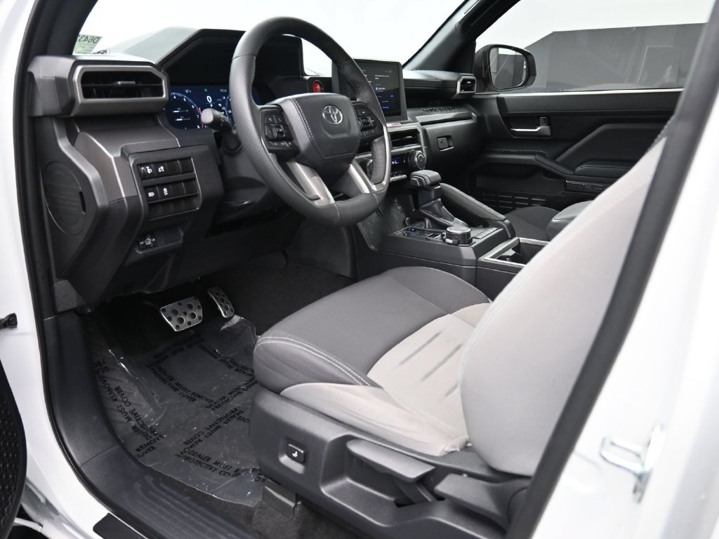 Used 2024 Toyota Tacoma TRD Sport AWD/4WD image 2