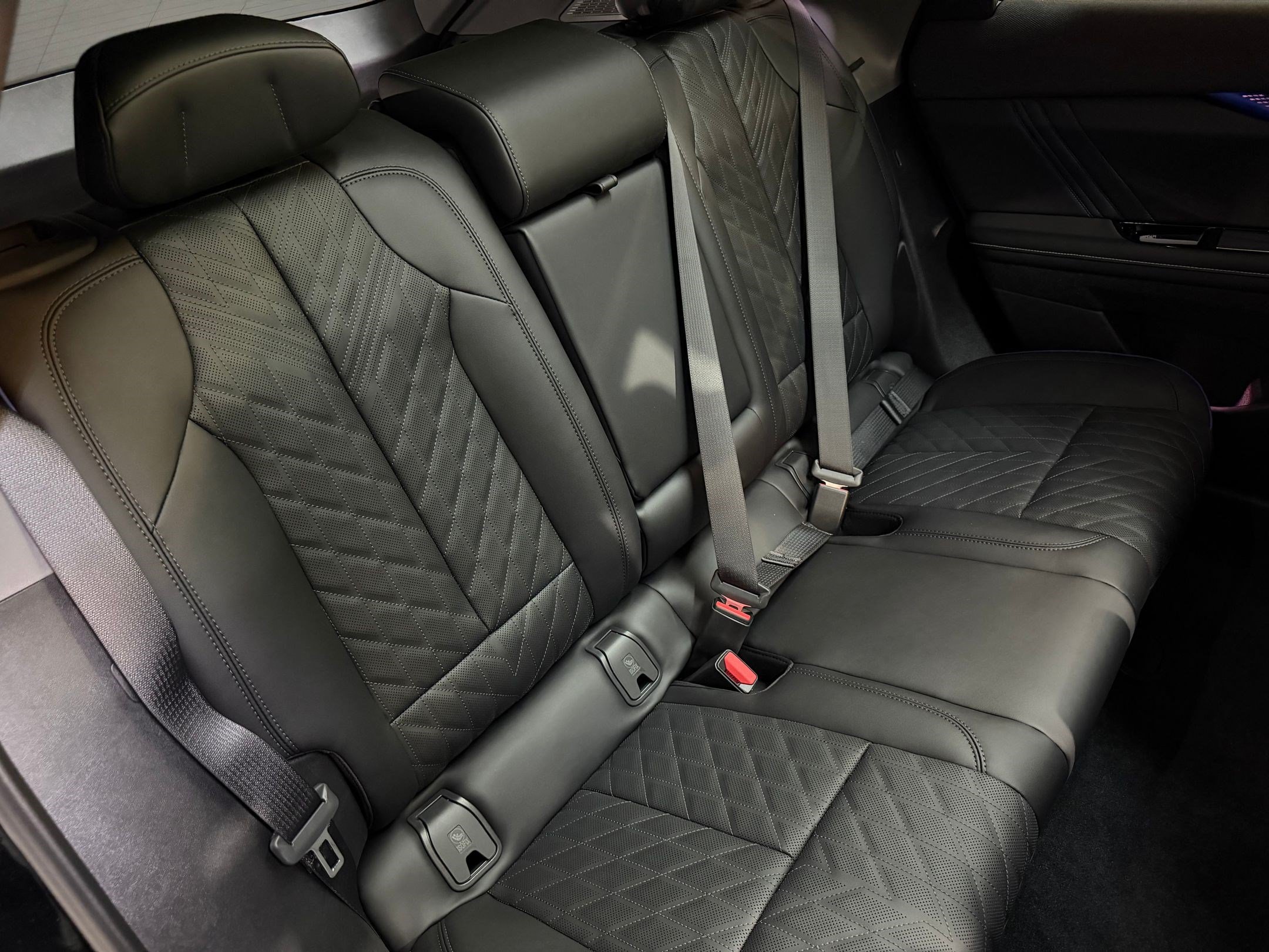 New 2026 Cadillac Optiq V AWD/4WD image 52