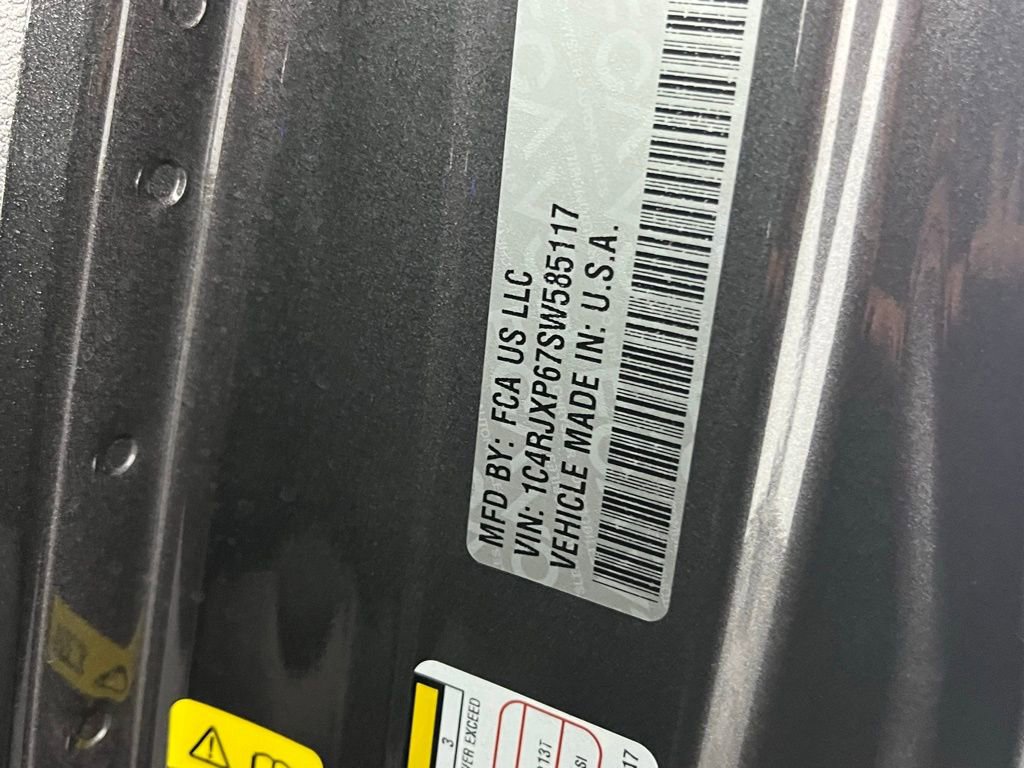 Used 2025 Jeep Wrangler Unlimited Sahara w/ Safety Group image 35