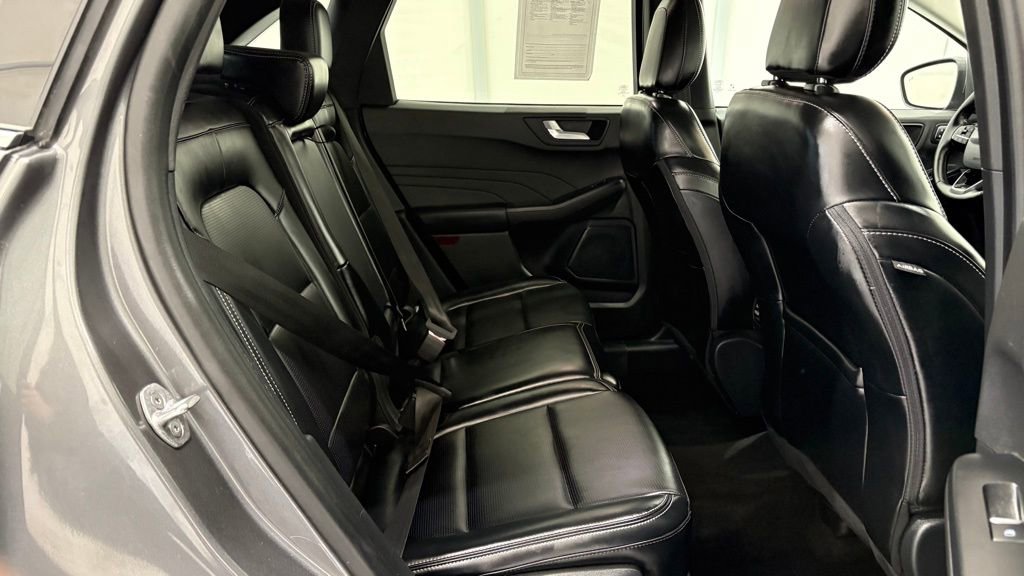 Used 2024 Ford Escape Platinum AWD/4WD image 28