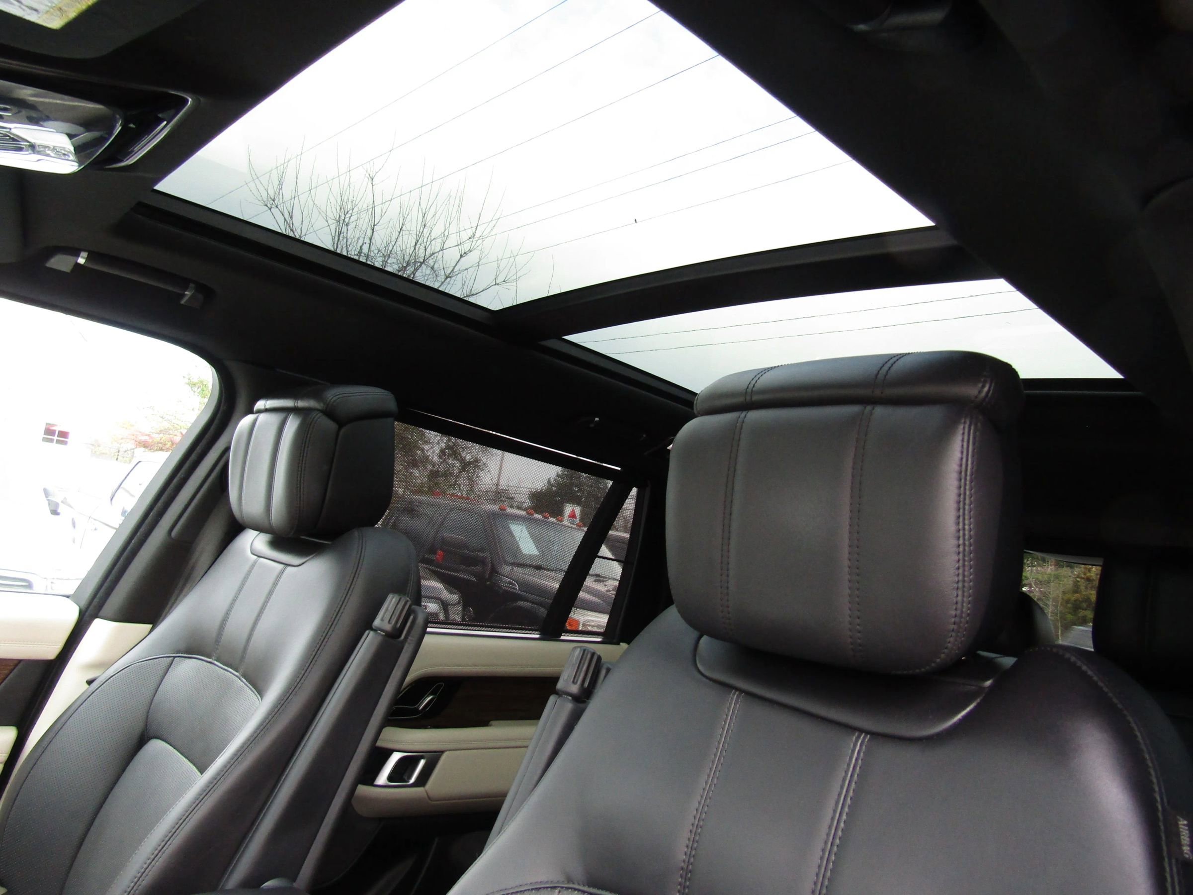 Used 2021 Land Rover Range Rover P525 Westminster Edition LWB image 42