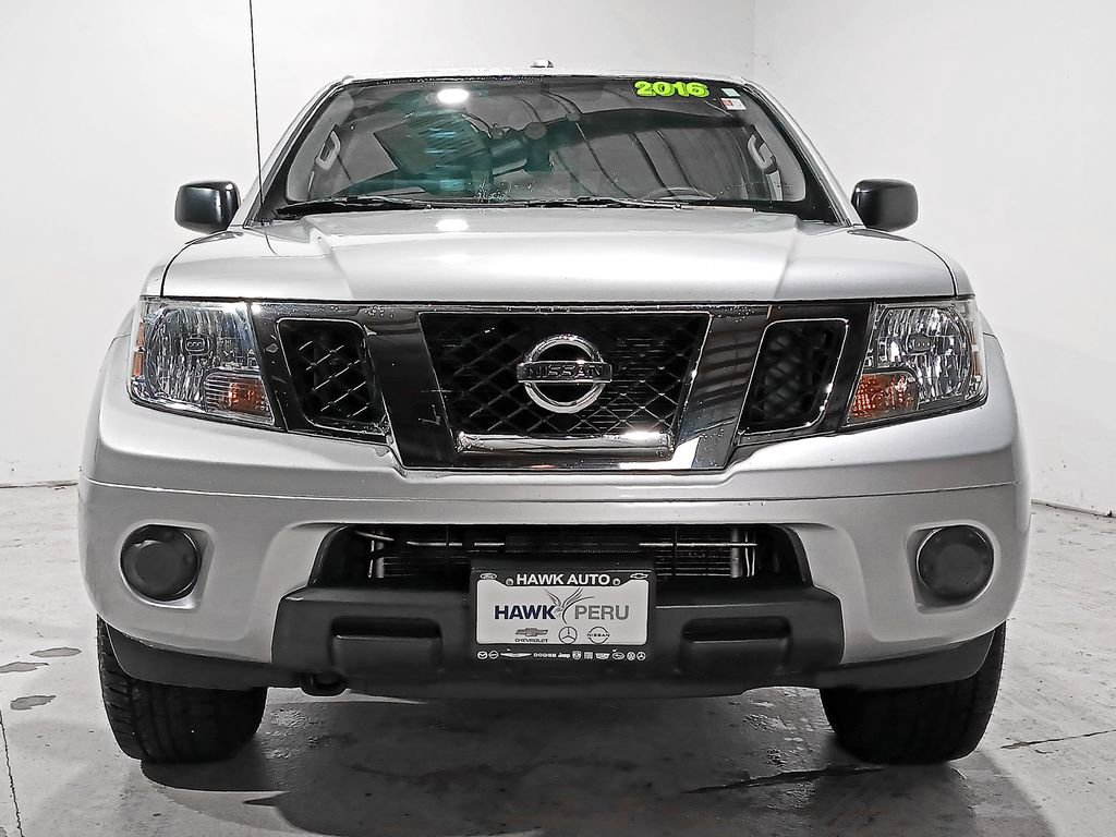 Used 2016 Nissan Frontier SV image 2